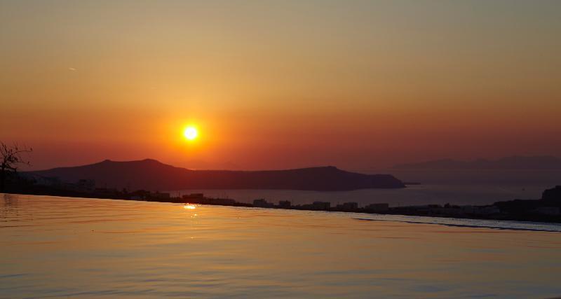 North Santorini A Luxury Spa Hotel Pyrgos Kallistis Екстер'єр фото