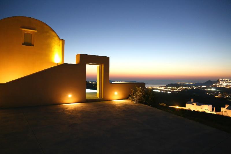 North Santorini A Luxury Spa Hotel Pyrgos Kallistis Екстер'єр фото