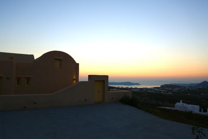 North Santorini A Luxury Spa Hotel Pyrgos Kallistis Екстер'єр фото