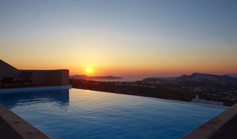 North Santorini A Luxury Spa Hotel Pyrgos Kallistis Екстер'єр фото